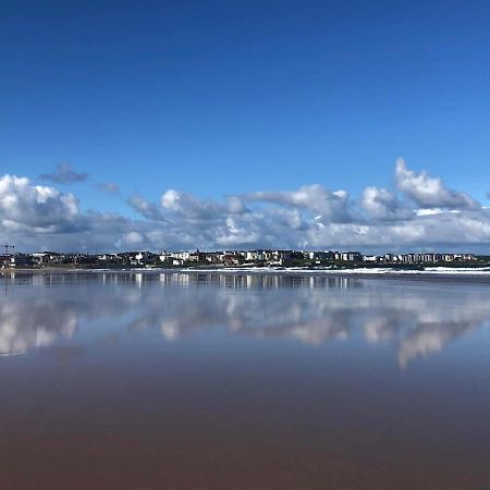 Cosy 3 Bedroom Apartment In Central Portrush With Sea Views Exterior foto