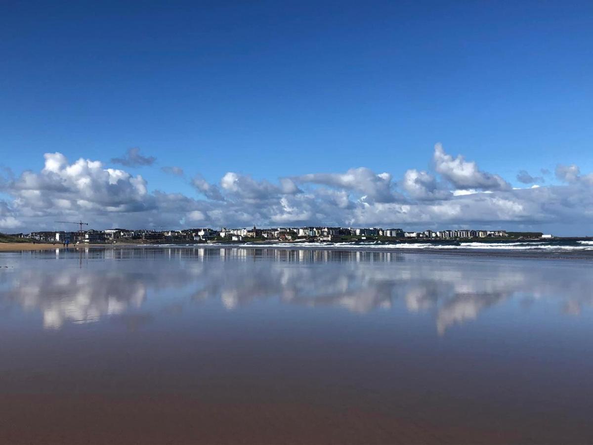Cosy 3 Bedroom Apartment In Central Portrush With Sea Views Exterior foto