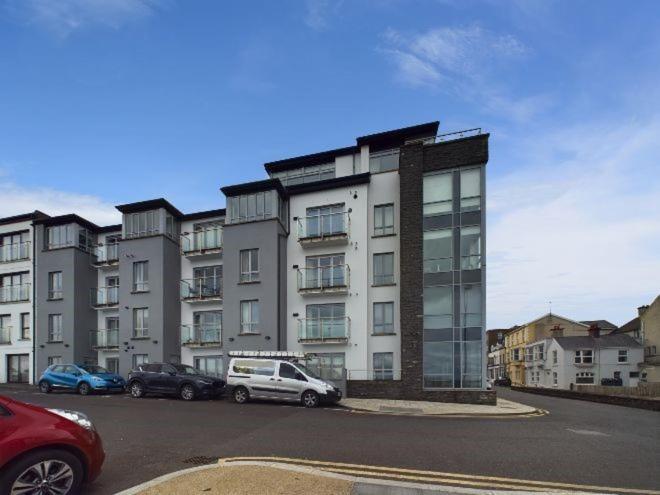 Cosy 3 Bedroom Apartment In Central Portrush With Sea Views Exterior foto